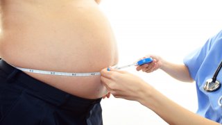 内臓脂肪サプリおすすめ10選【お腹の脂肪を効果的に落とす方法も紹介】 